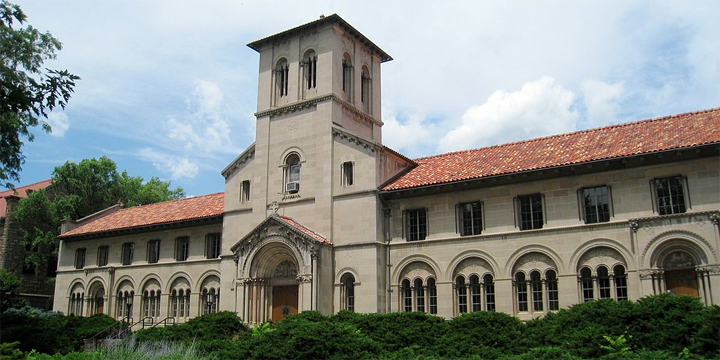 Bosworth Hall at Oberlin College. Photo: Daderot / Wikimedia.