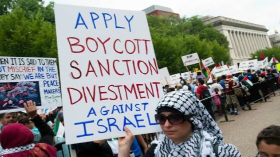 A pro-BDS demonstration. Photo: FOA / Facebook.