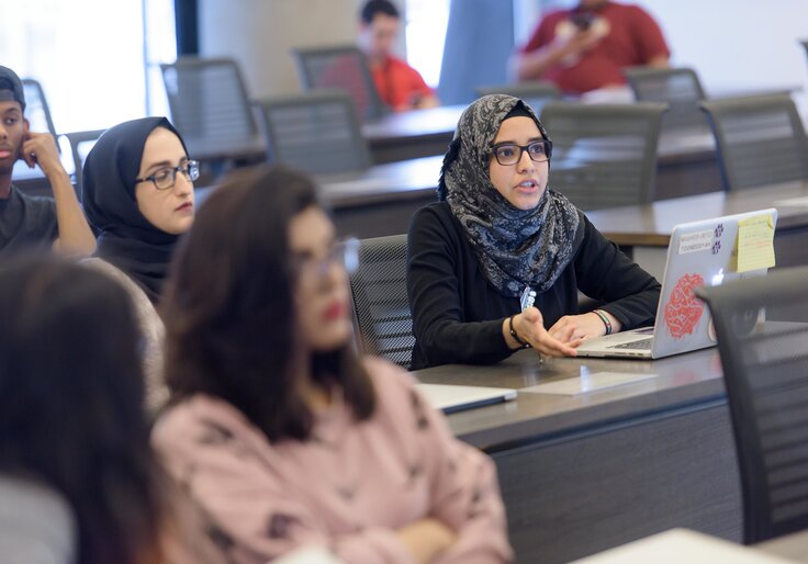 A class at Northwestern University-Qatar / Wikimedia Commons