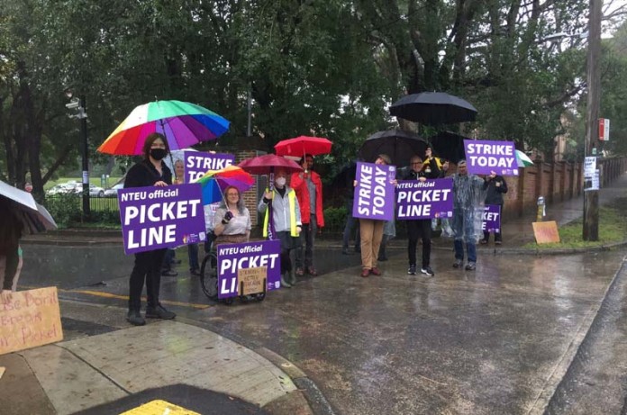 Members of Australia’s National Tertiary Education Union on strike, May 12, 2022.
