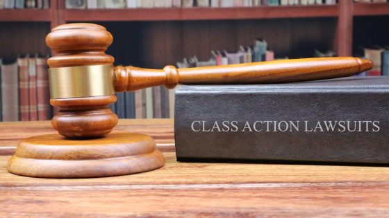 Class action lawsuits by Nick Youngson CC BY-SA 3.0 Pix4free